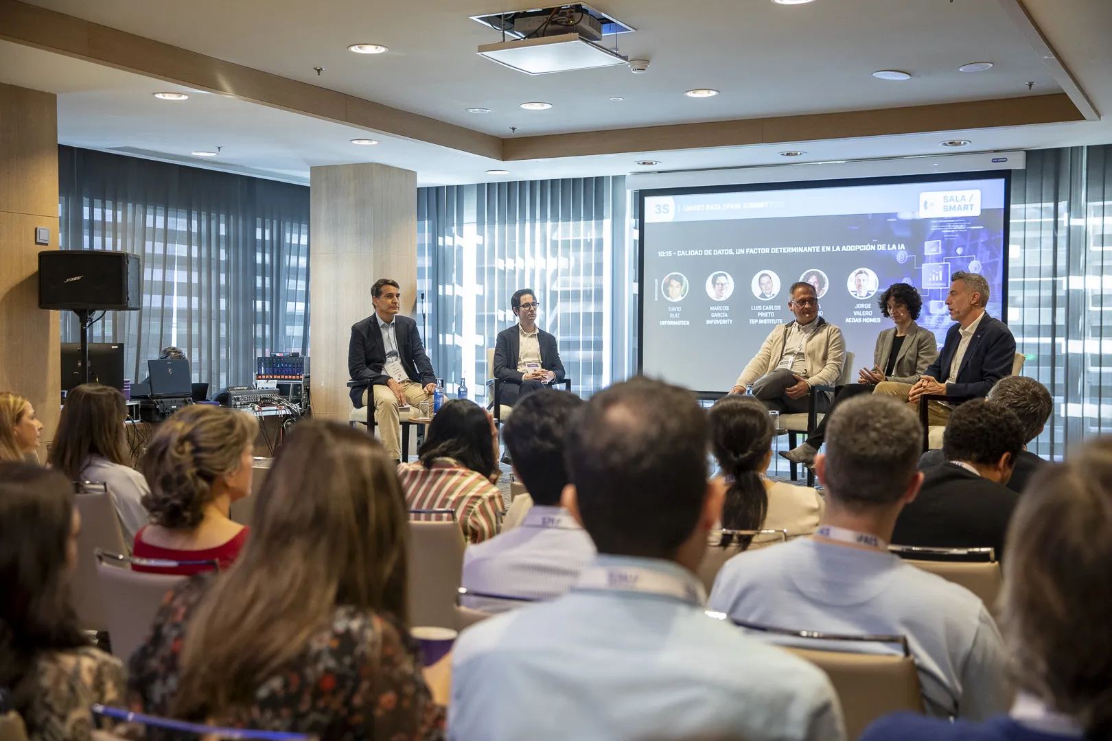 imagen mesa redonda Smart Data Spain Summit 2025